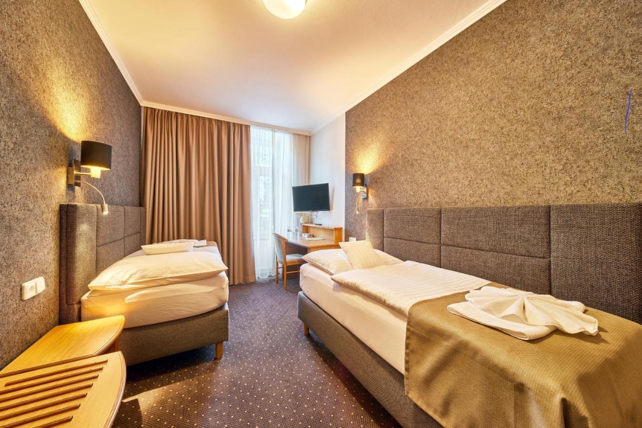 Hotel Adam Trutnov Exterior foto