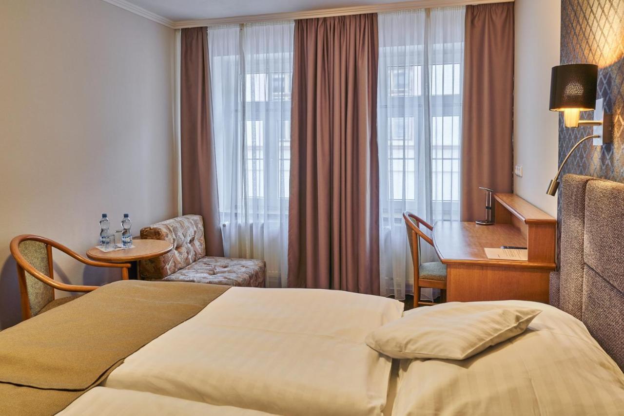 Hotel Adam Trutnov Exterior foto
